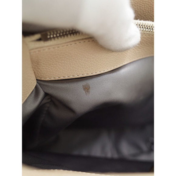 Chanel Matelasse Quilted Chain Tote Bag - Picture 4 of 9